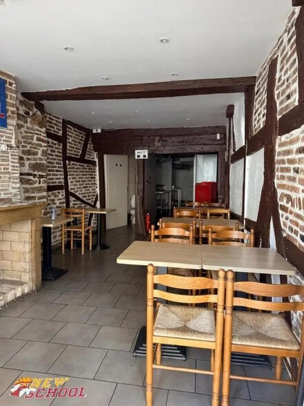 Local commercial dans Bourg-en-Bresse à vendre - Photo intérieure – Image 2 sur 8