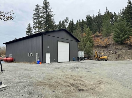 4402 Maxwell Rd, Peachland, BC à louer - Photo principale – Image 1 sur 2