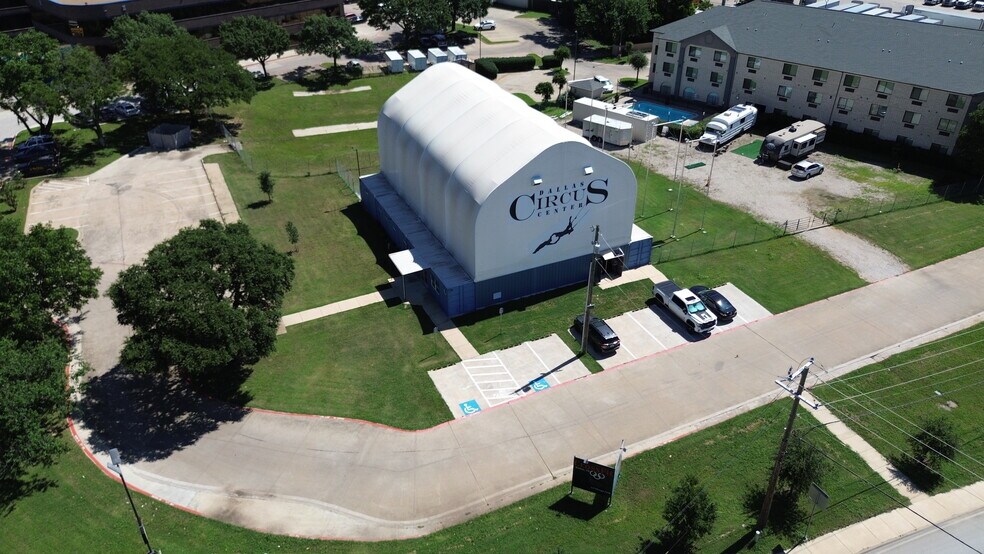2355 Northwest Hwy, Dallas, TX à vendre - Photo de l’immeuble – Image 1 sur 6
