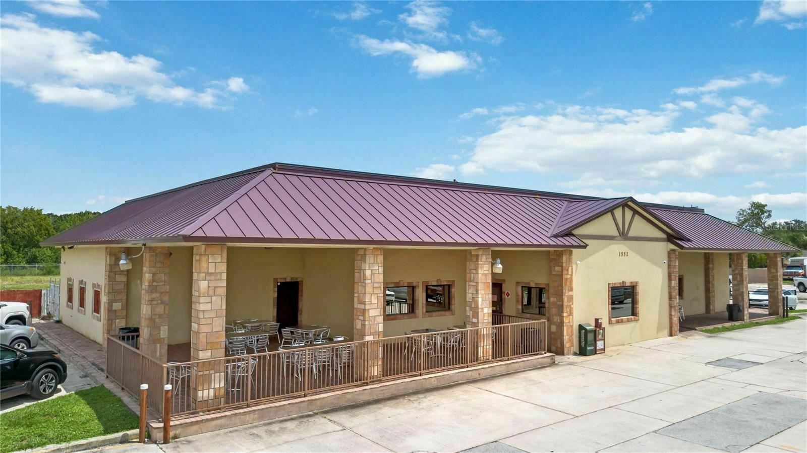 1552 W King St, Cocoa, FL à vendre Photo de l’immeuble– Image 1 sur 14