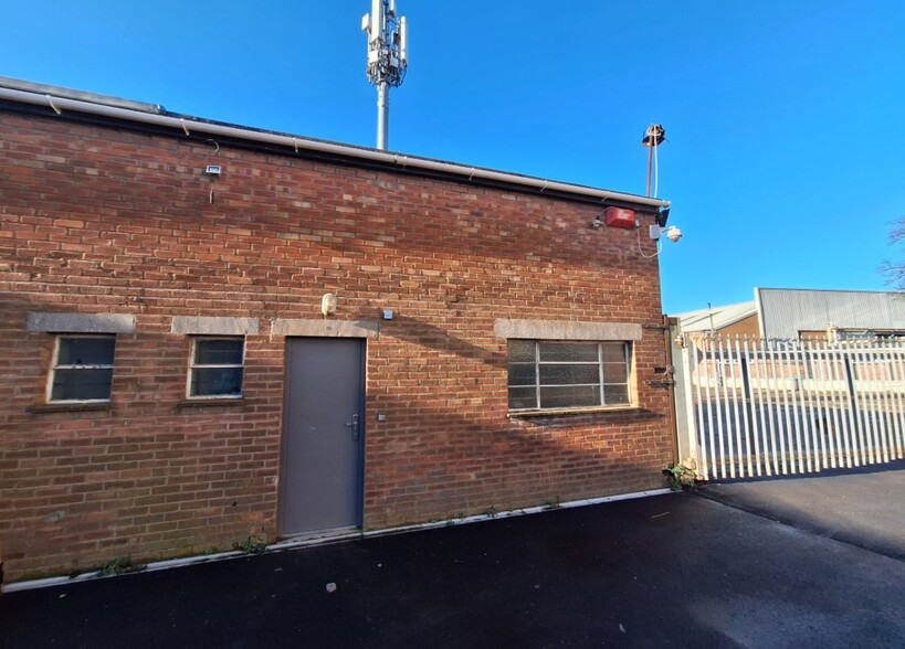 11-15A Station Rd, Yate à louer - Photo de l’immeuble – Image 2 sur 3