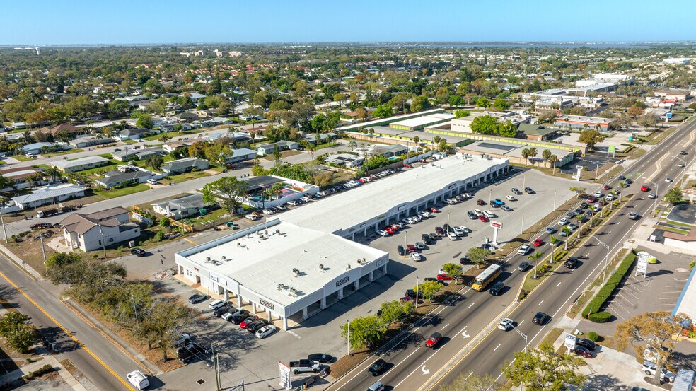 5105-5239 Manatee Ave, Bradenton, FL à vendre - Photo de l’immeuble – Image 3 sur 7