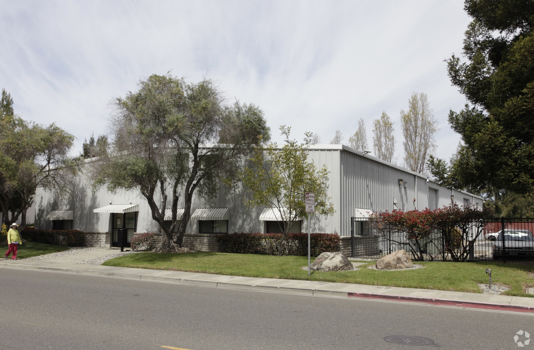 4381 Bettencourt Way, Union City, CA à louer Photo principale– Image 1 sur 3