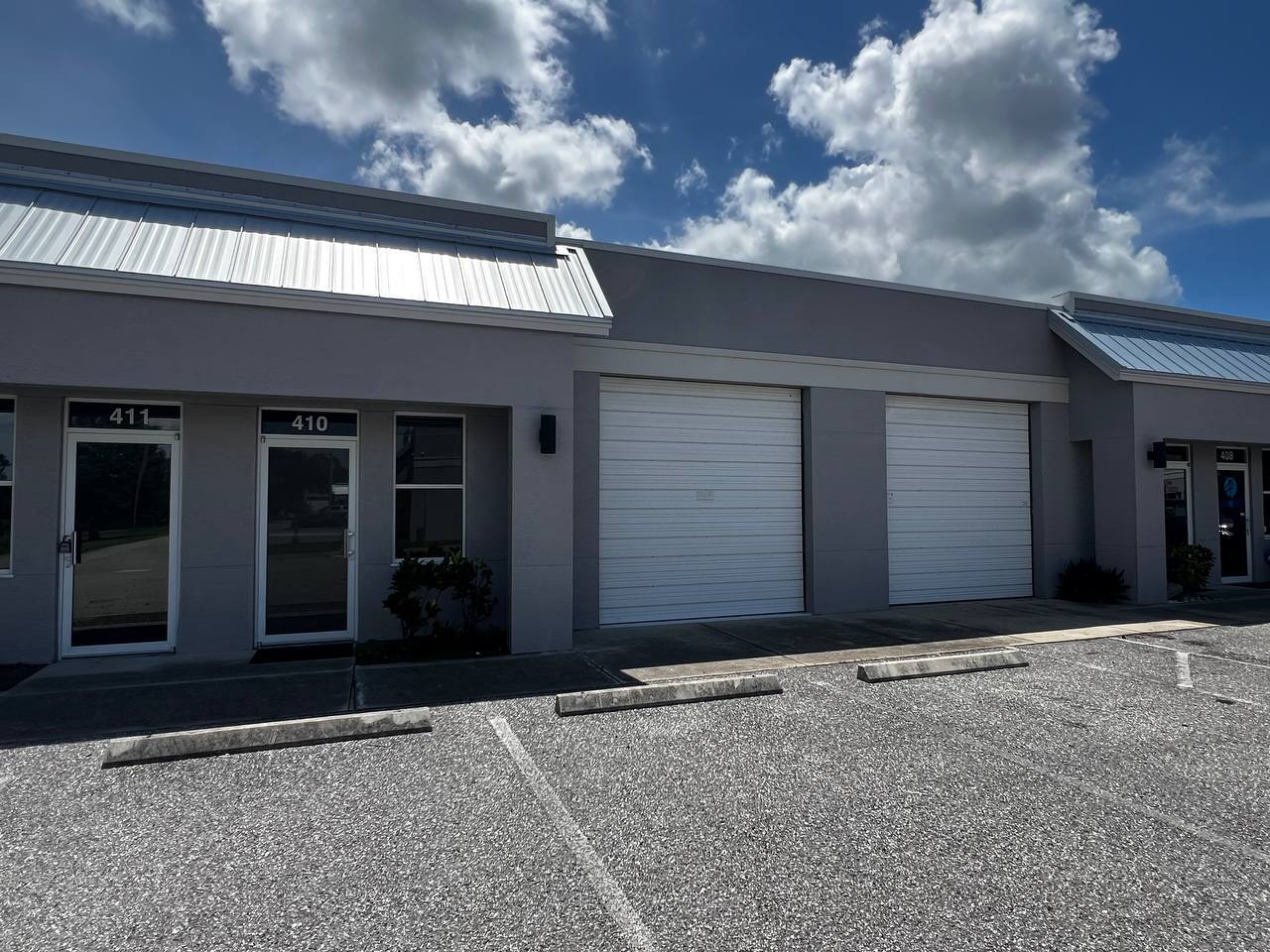 7361 International Pl, Sarasota, FL à louer Photo de l’immeuble– Image 1 sur 8