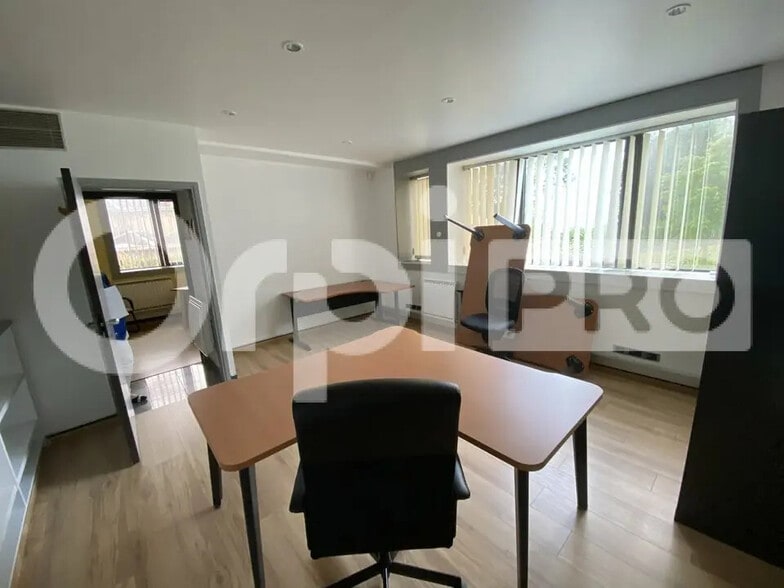 Bureau dans Montivilliers à louer - Photo de l’immeuble – Image 2 sur 7