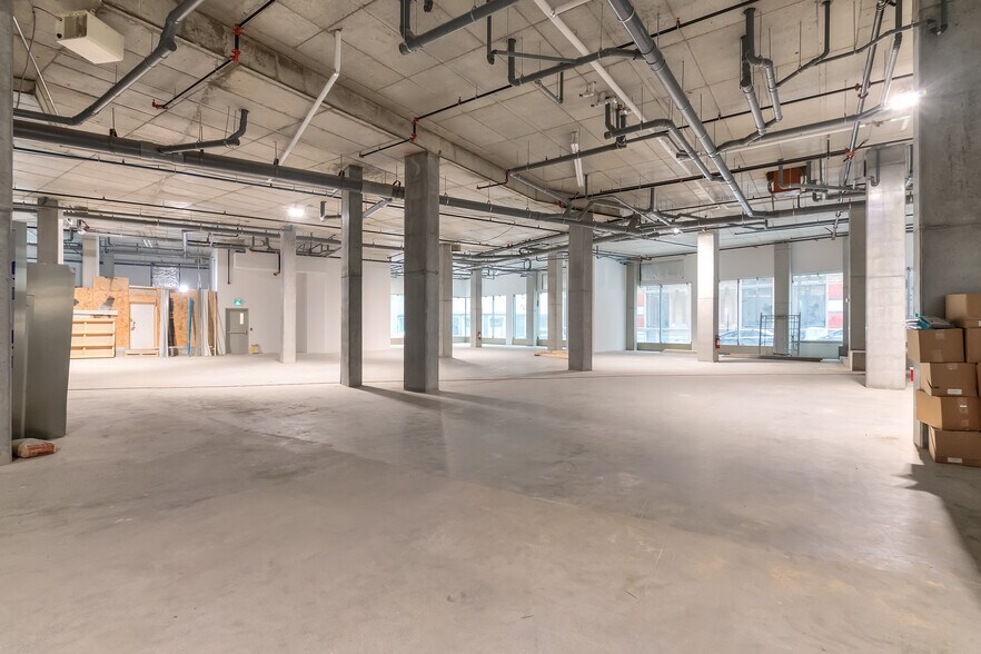 240 Notre-Dame Street W, Montréal, QC à louer - Photo intérieure – Image 2 sur 5