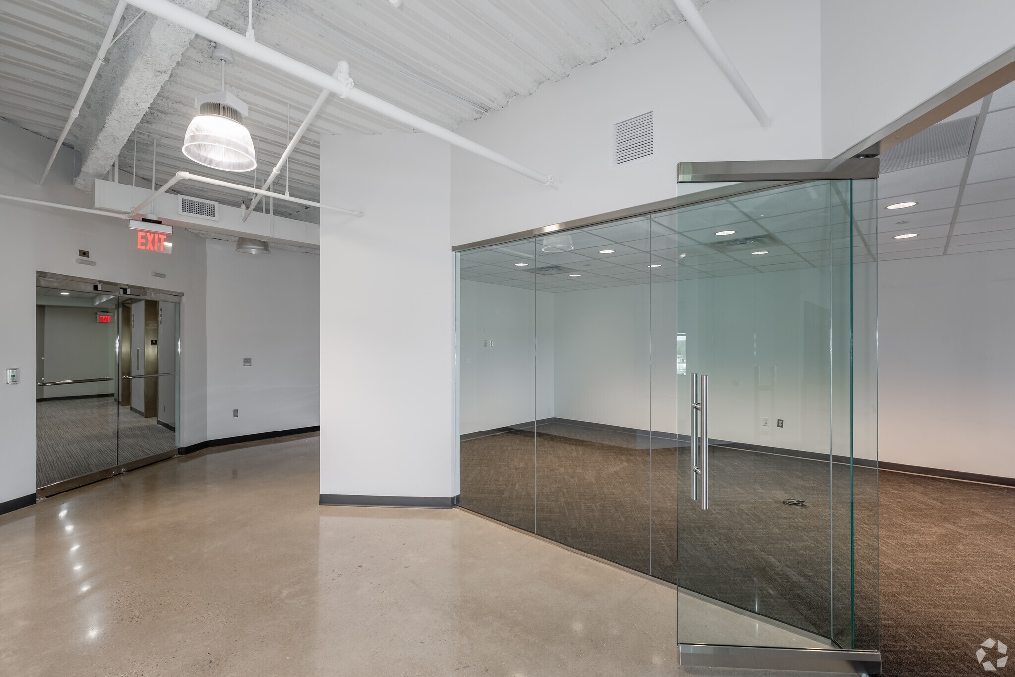 6 Montgomery Village Ave, Gaithersburg, MD à louer Photo intérieure– Image 1 sur 5