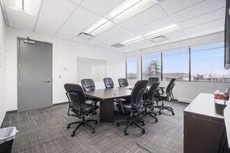 6 Antares Dr, Nepean, ON à louer Photo de l’immeuble– Image 2 sur 6