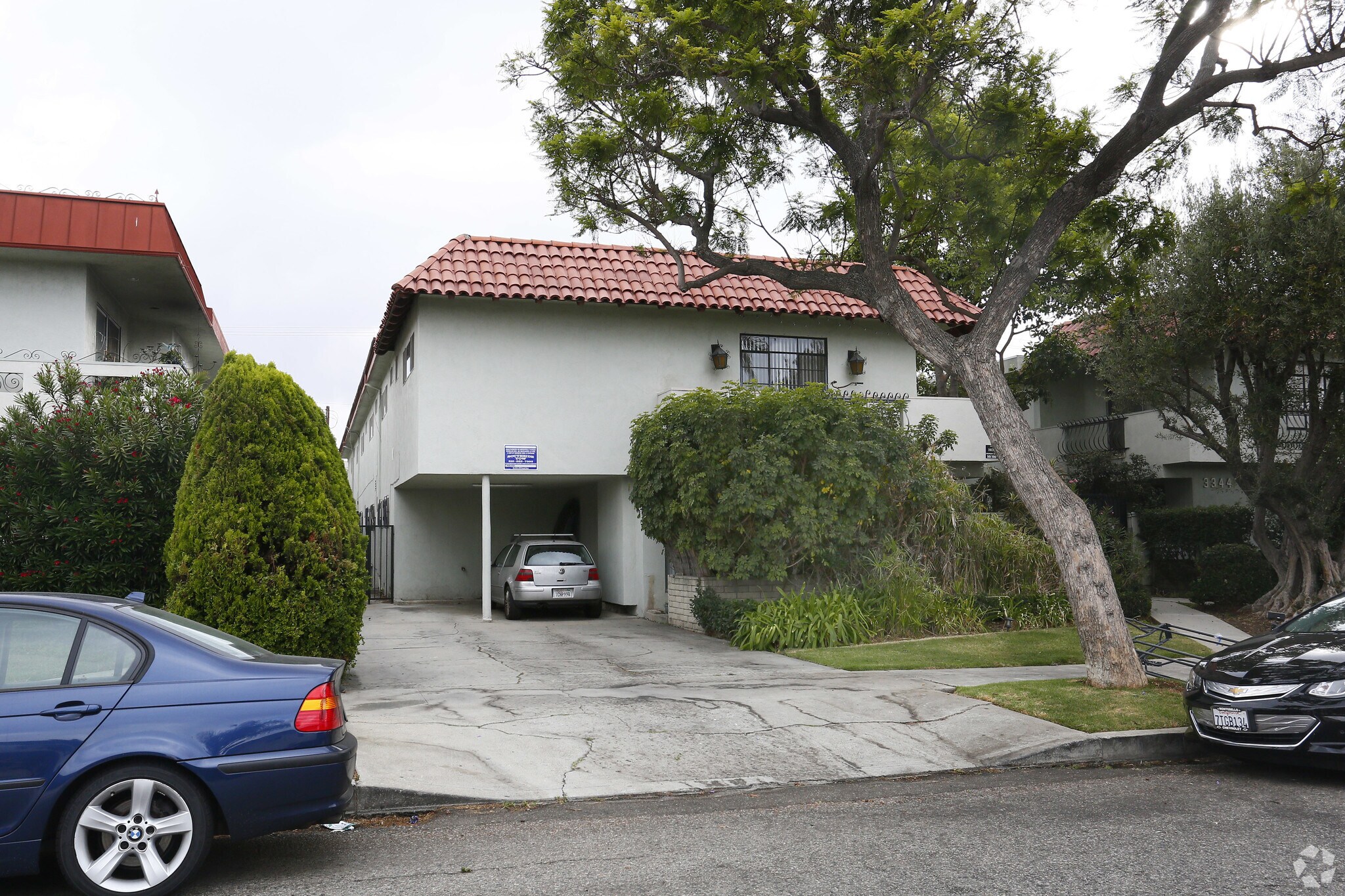 3338 Mentone Ave, Los Angeles, CA à vendre Photo de l’immeuble– Image 1 sur 10