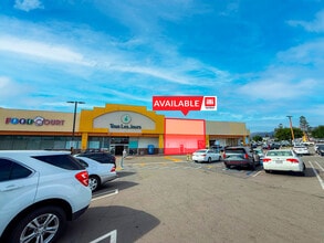 10147-10235 Reseda Blvd, Northridge, CA à louer Photo de l’immeuble– Image 1 sur 12