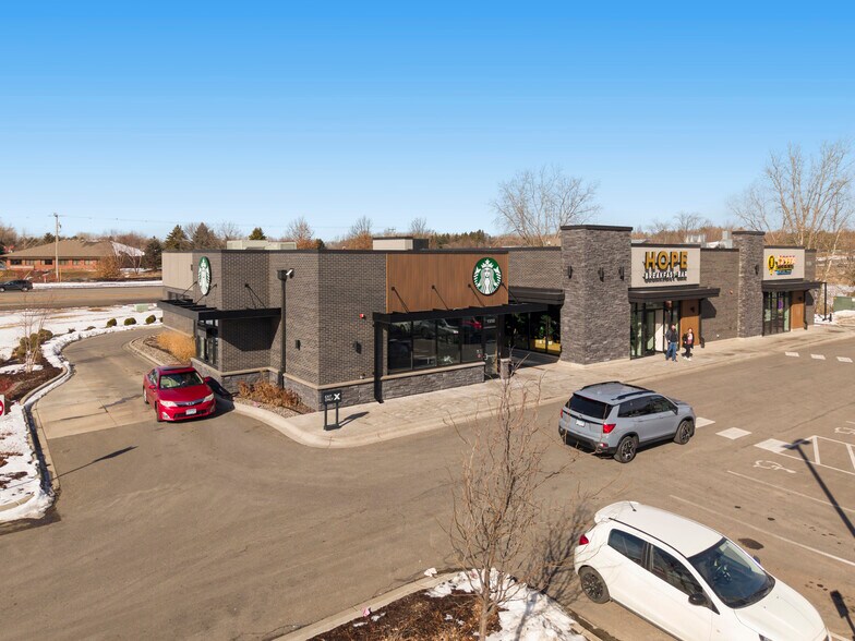 1940 Donegal Dr, Woodbury, MN à vendre - Photo de l’immeuble – Image 2 sur 11