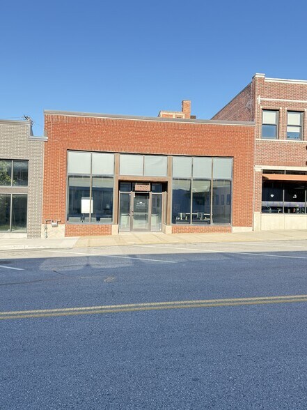 1708 Baltimore Ave, Kansas City, MO à louer - Photo de l’immeuble – Image 2 sur 11