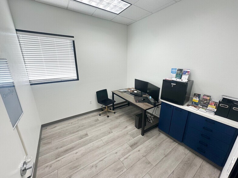 600 S Dobson Rd, Chandler, AZ à louer - Photo de l’immeuble – Image 3 sur 15