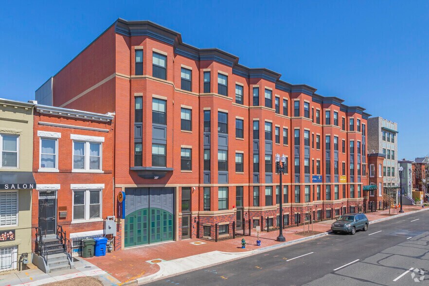 1220 E St SE, Washington, DC à louer - Photo de l’immeuble – Image 2 sur 3