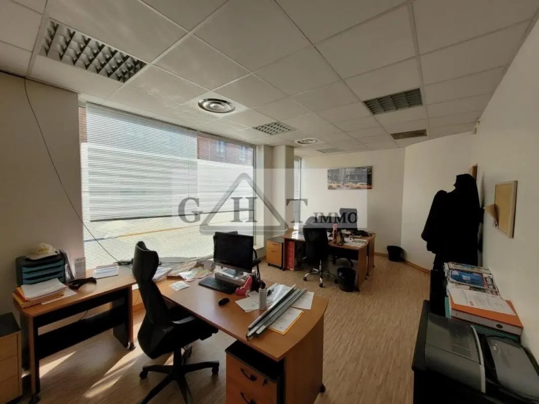 Bureau dans Alfortville à louer Photo de l’immeuble– Image 1 sur 6