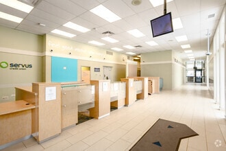 10303 107th Ave NW, Edmonton, AB à louer Photo intérieure– Image 1 sur 4