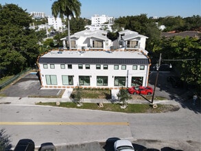 3139 SW 27th Ave, Miami, FL à louer Photo intérieure– Image 1 sur 8