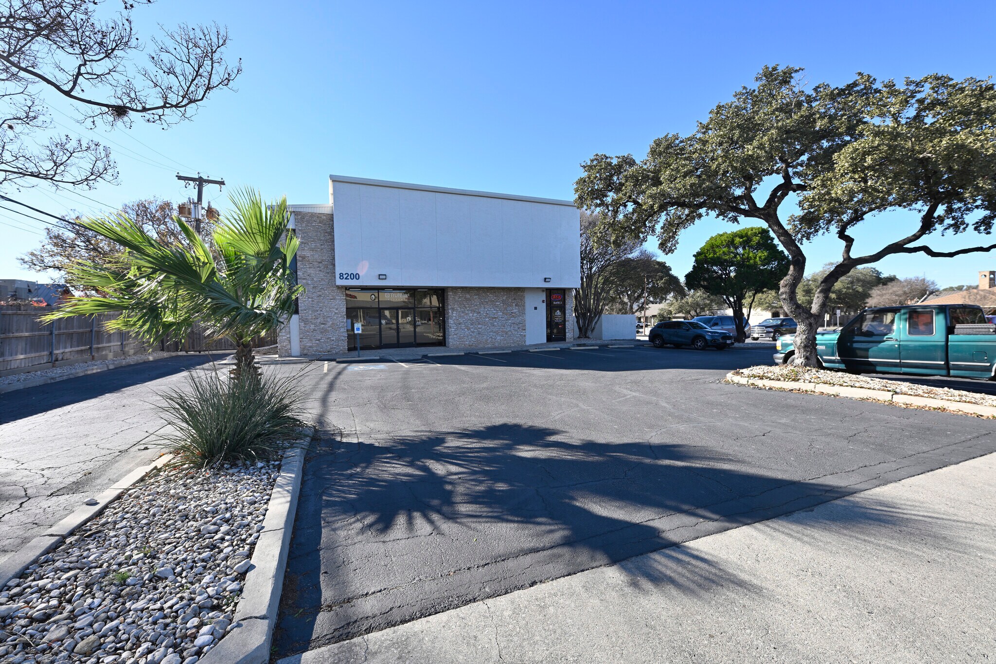 8200 Windway Dr, Windcrest, TX à louer Photo principale– Image 1 sur 21
