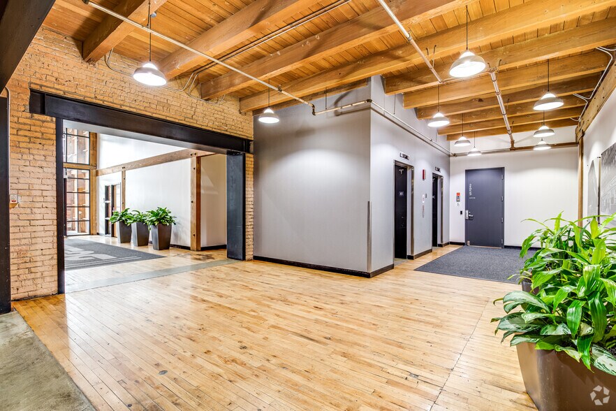 615 NE 1st Ave, Minneapolis, MN à louer - Photo intérieure – Image 3 sur 14