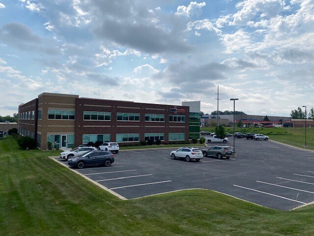 3425 40th Ave NW, Rochester, MN à louer - Photo de l’immeuble – Image 3 sur 15