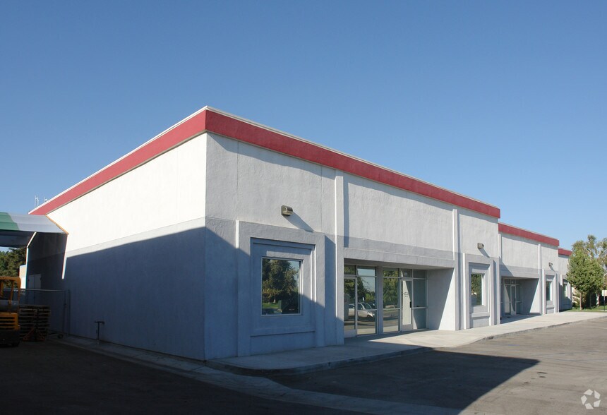 3121 N Sillect Ave, Bakersfield, CA à louer - Photo de l’immeuble – Image 3 sur 3