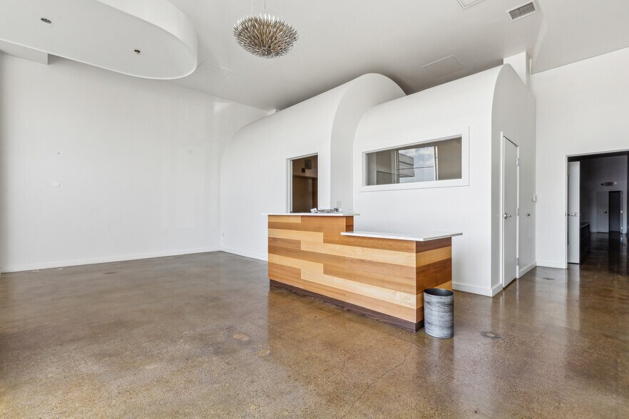 3409-3437 W 7th St, Fort Worth, TX à louer - Photo de l’immeuble – Image 3 sur 22