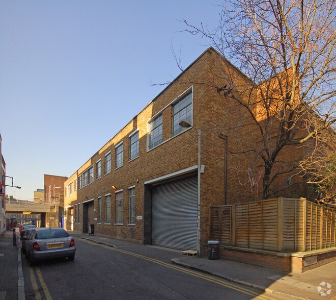 11-15 Anning St, Londres à louer - Photo de l’immeuble – Image 3 sur 9
