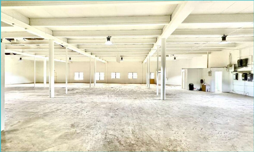 1300 NW 29th St, Miami, FL à louer - Photo de l’immeuble – Image 1 sur 10