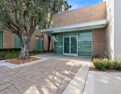 8971 Research Dr, Irvine, CA à vendre - Photo de l’immeuble – Image 3 sur 3