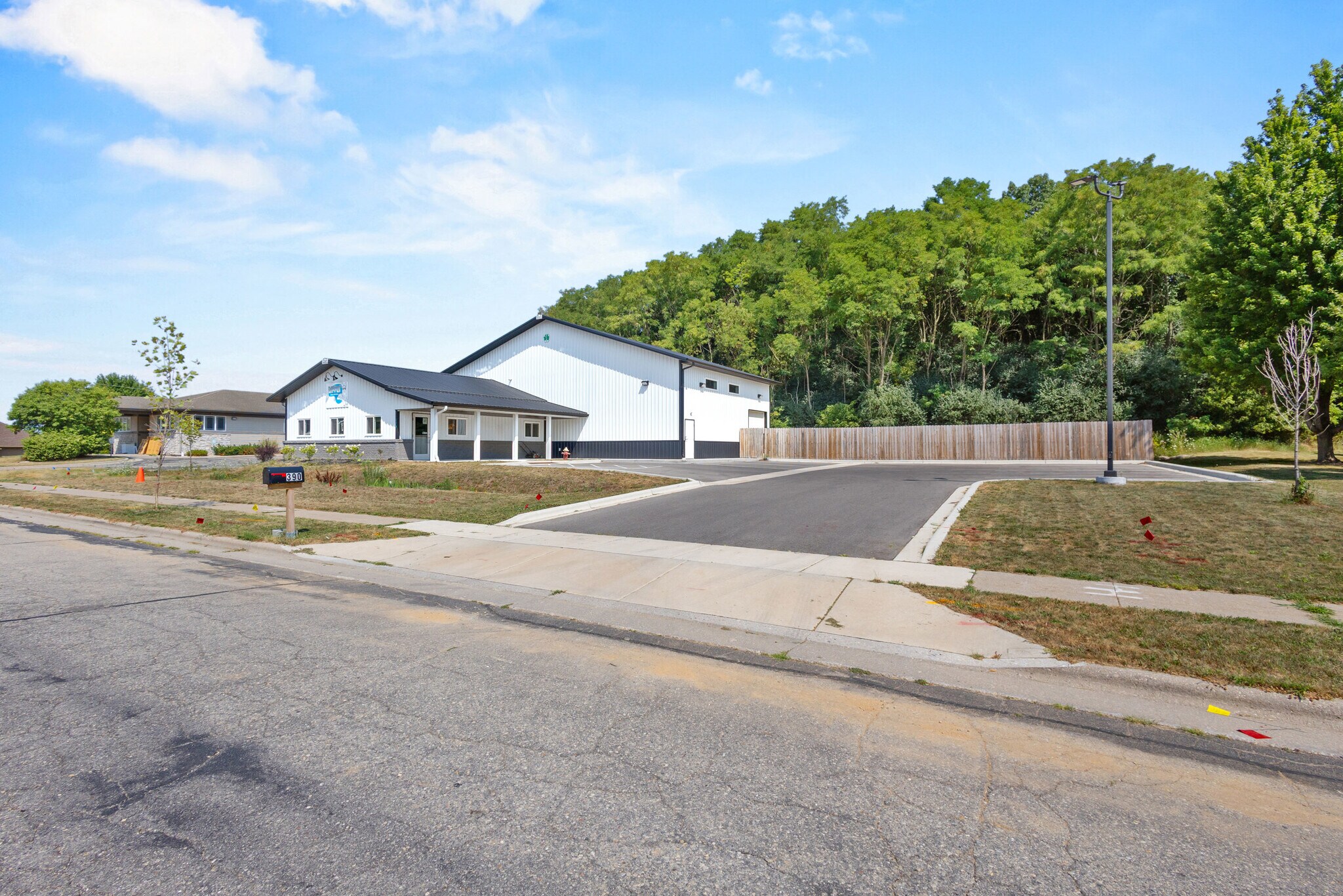390 Progress Dr, Cottage Grove, WI à vendre Photo principale– Image 1 sur 78
