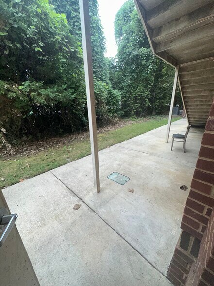 1907 S College St, Auburn, AL à louer - Photo de l’immeuble – Image 3 sur 25