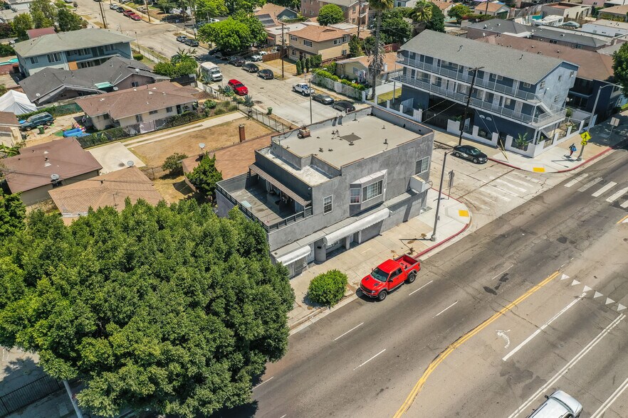 3201 W Florence Ave, Los Angeles, CA à vendre - Photo de l’immeuble – Image 3 sur 8