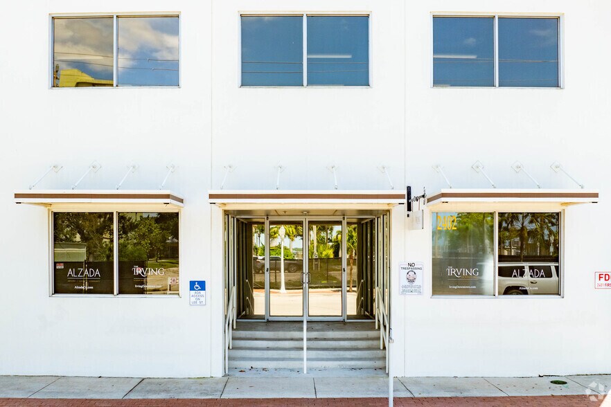 2401 1st St, Fort Myers, FL à louer - Photo de l’immeuble – Image 3 sur 14