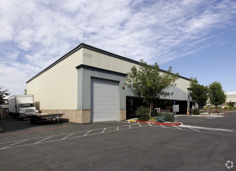 4050 Cincinnati Ave, Rocklin, CA à louer - Photo de l’immeuble – Image 1 sur 5