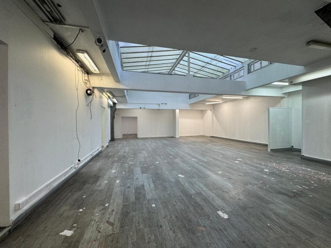Local commercial dans Paris à louer Photo intérieure– Image 1 sur 7