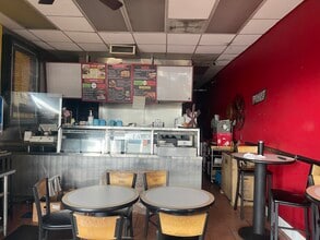 7138 Shoup Ave, Canoga Park, CA à louer Photo intérieure– Image 1 sur 21