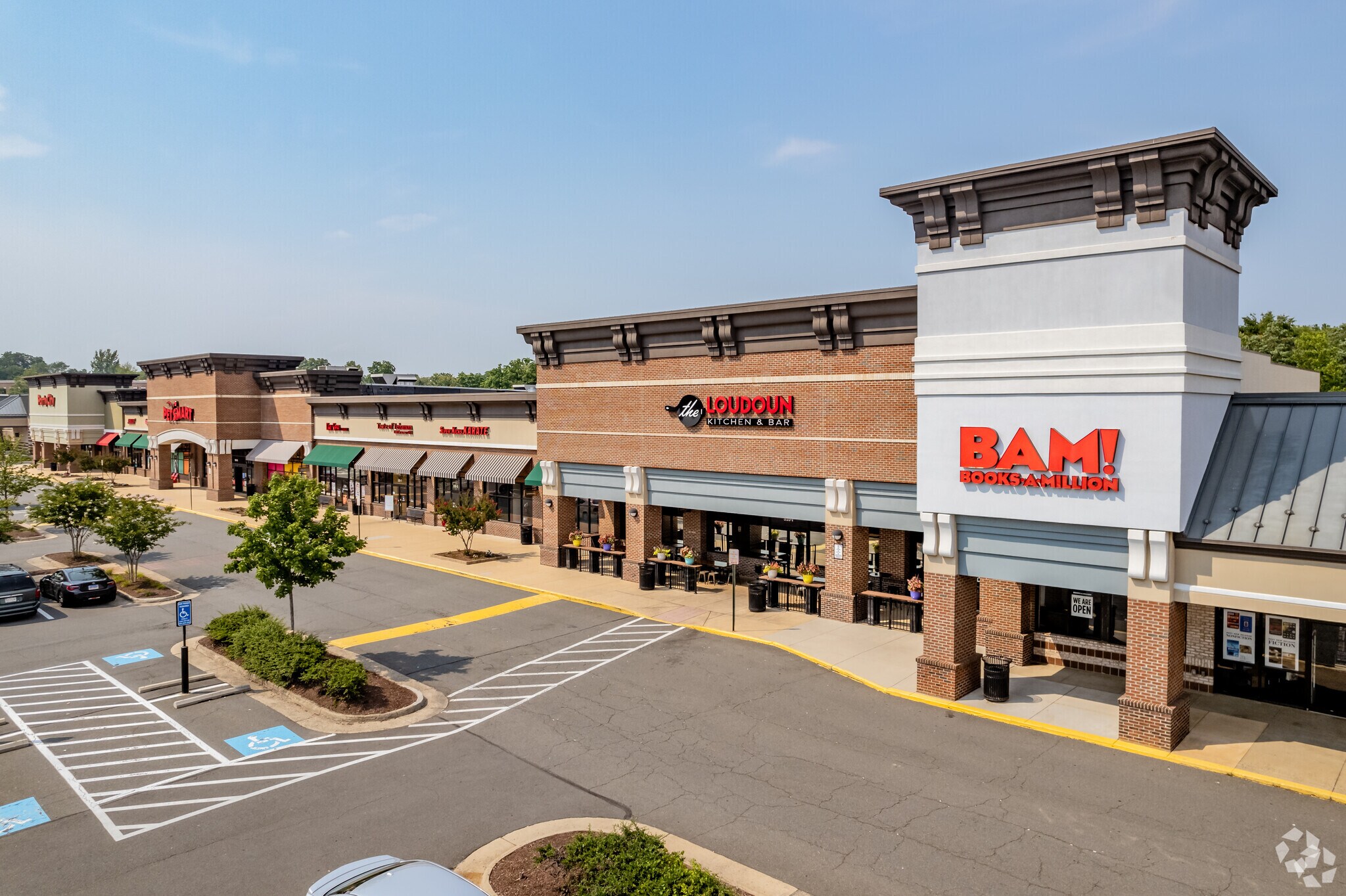 510-550 E Market St, Leesburg, VA à louer Photo de l’immeuble– Image 1 sur 10