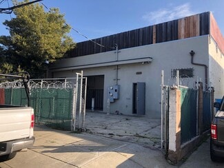 Plus de détails pour 11830 Foothill Way, Oakland, CA - Industriel/Logistique à louer