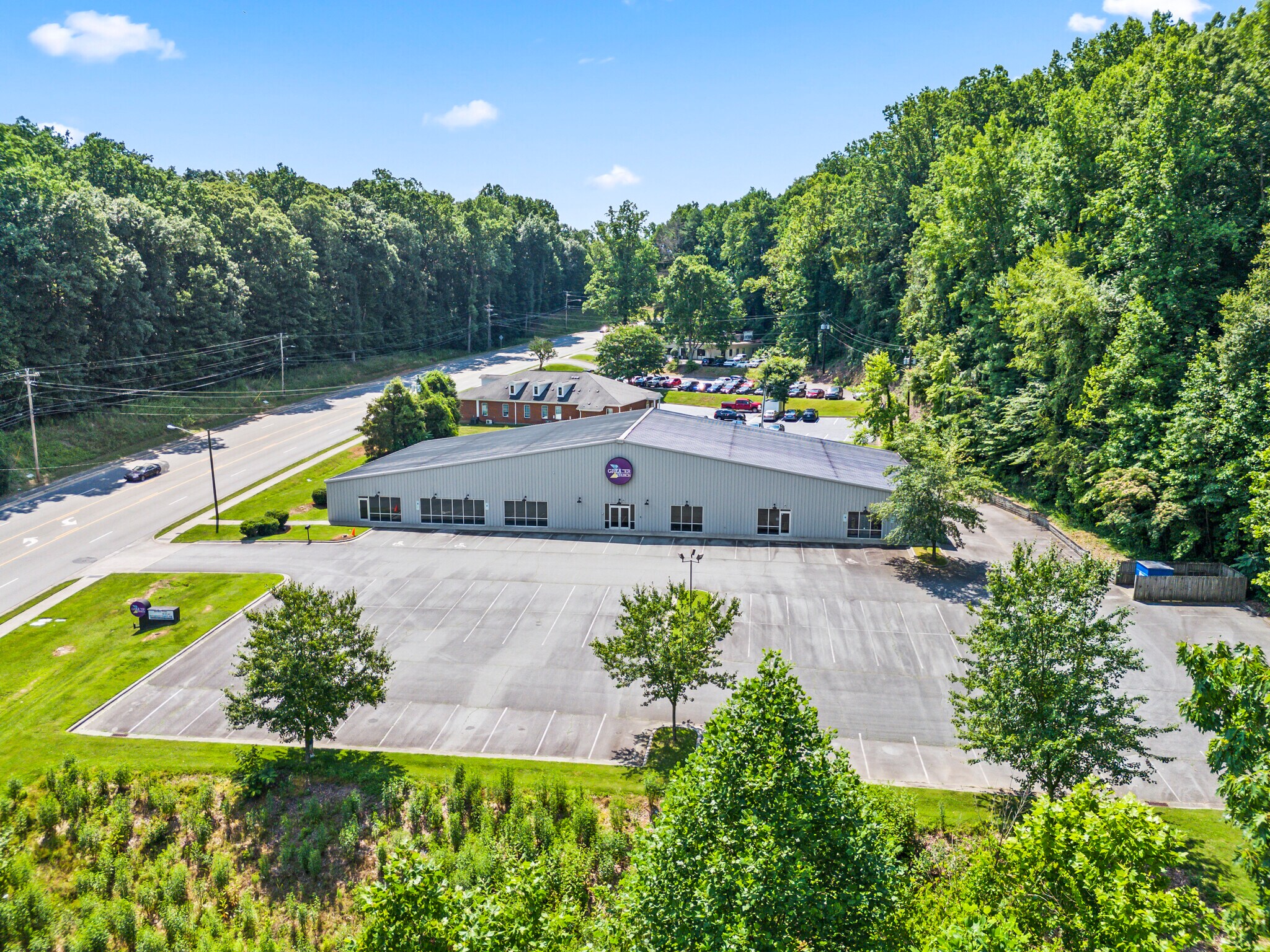 3300 Reynolda Rd, Winston-Salem, NC à louer Photo principale– Image 1 sur 11