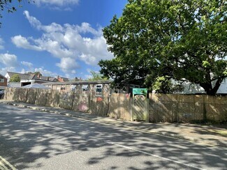 Plus de détails pour 9 Station Rd, Farnborough - Local commercial à vendre