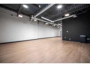 15315 66 Ave, Surrey, BC à louer Photo intérieure– Image 2 sur 5