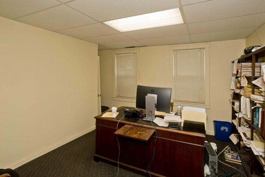 62 westfield St, West Springfield, MA à vendre - Photo intérieure – Image 3 sur 37