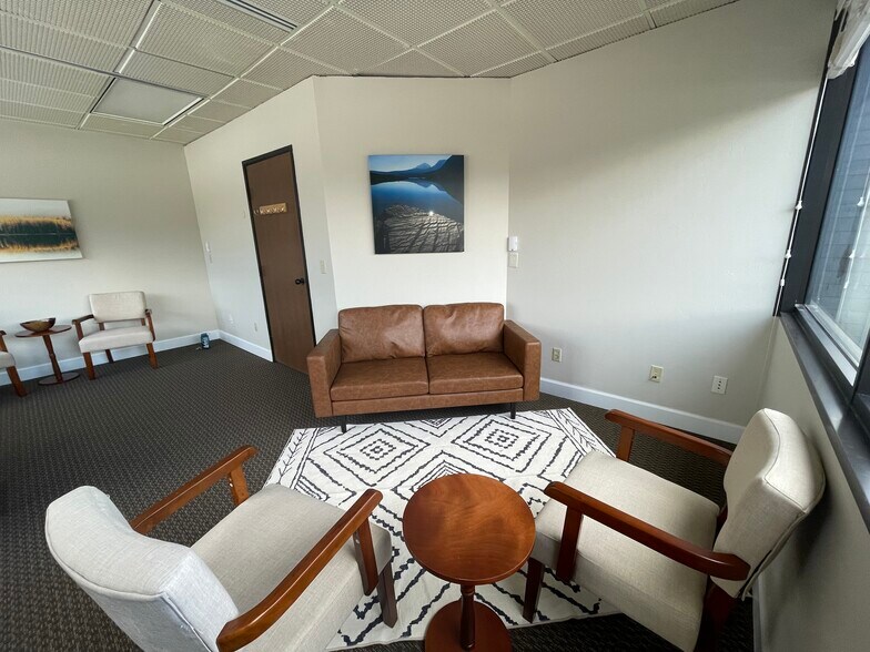 100 2nd St E, Whitefish, MT à louer - Photo de l’immeuble – Image 3 sur 31