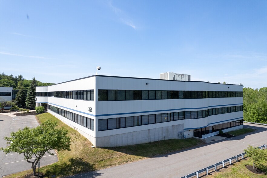 35 Industrial Way, Rochester, NH à louer - Photo de l’immeuble – Image 3 sur 8