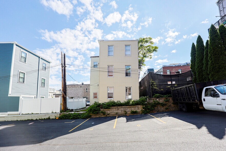 68 Gore St, Cambridge, MA à vendre - Photo de l’immeuble – Image 2 sur 7