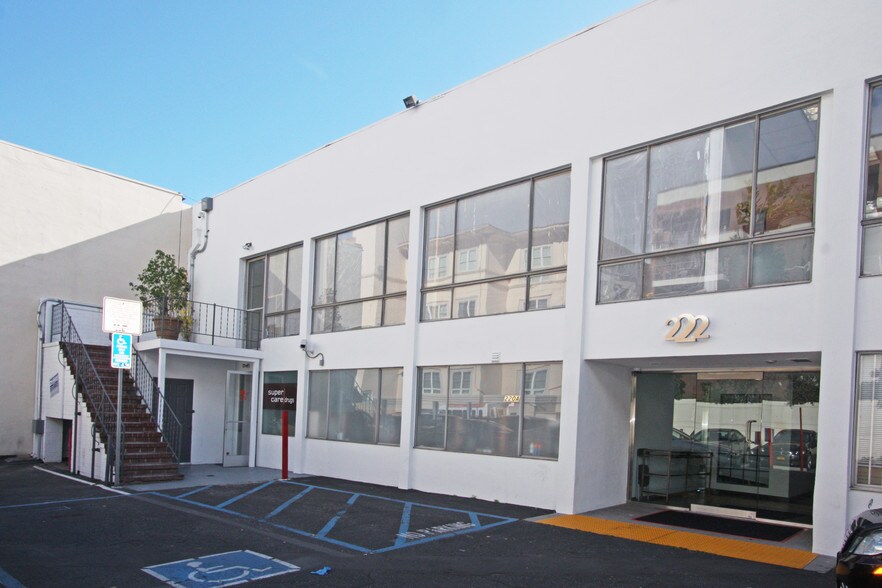 220-228 N Canon Dr, Beverly Hills, CA à louer - Photo de l’immeuble – Image 3 sur 17