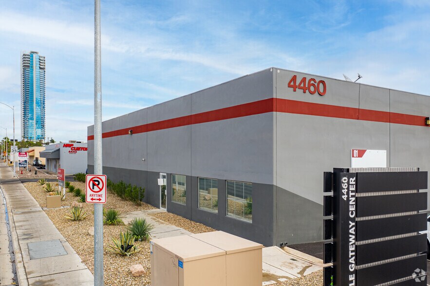 4460 Arville St, Las Vegas, NV à louer - Photo de l’immeuble – Image 3 sur 4