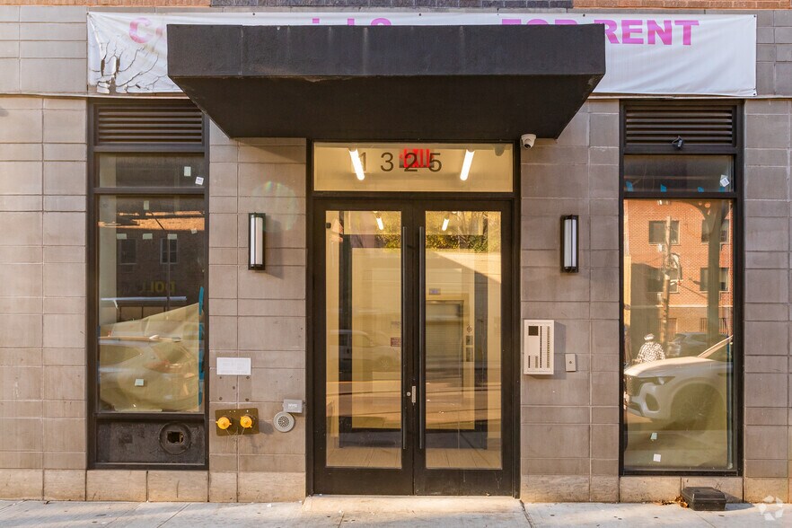 1325 Southern Blvd, Bronx, NY à louer - Photo de l’immeuble – Image 2 sur 8