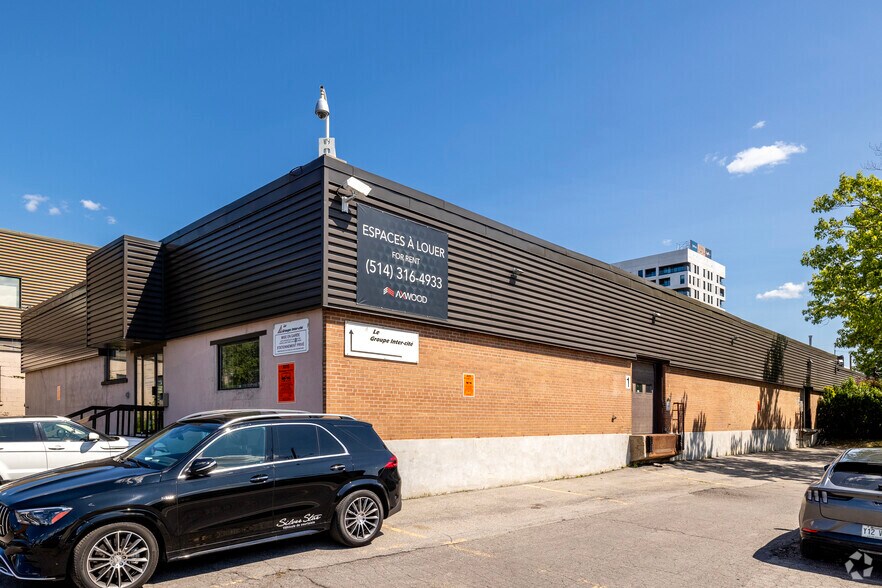 8225 Rue Labarre, Montréal, QC à louer - Photo principale – Image 1 sur 3