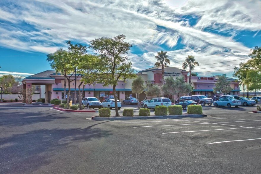 81 S McQueen Rd, Gilbert, AZ à louer - Photo de l’immeuble – Image 3 sur 21